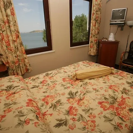 Butik Akvaryum 招待所 Türkeli